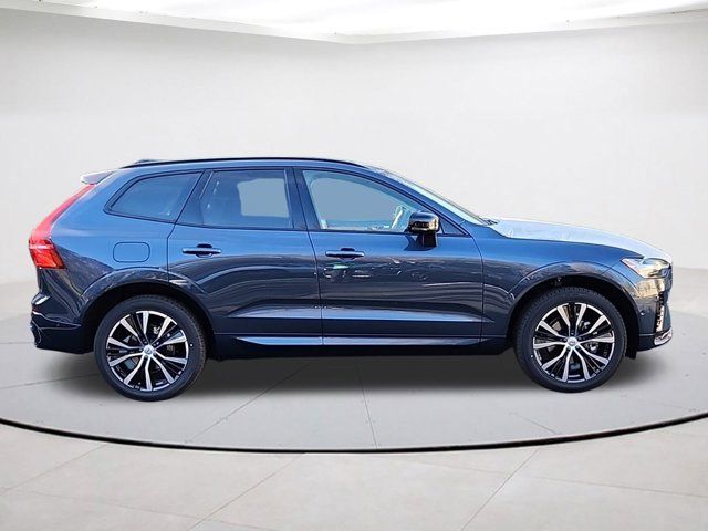 2025 Volvo XC60 Plus