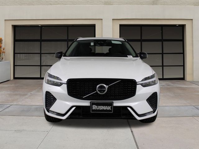 2025 Volvo XC60 Plus