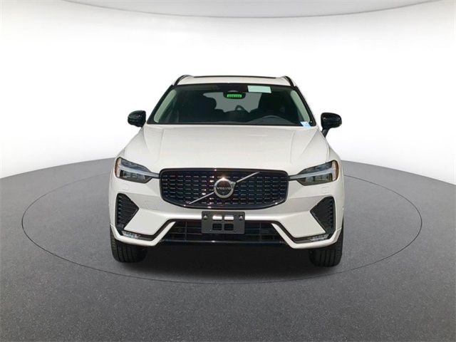 2025 Volvo XC60 Plus