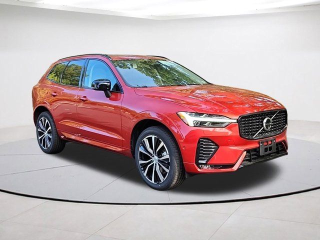 2025 Volvo XC60 Plus