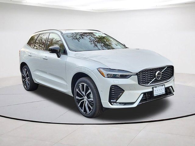 2025 Volvo XC60 Plus