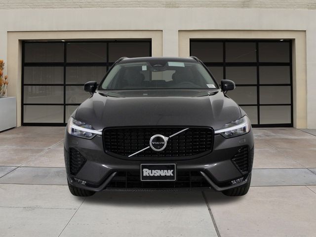 2025 Volvo XC60 Plus