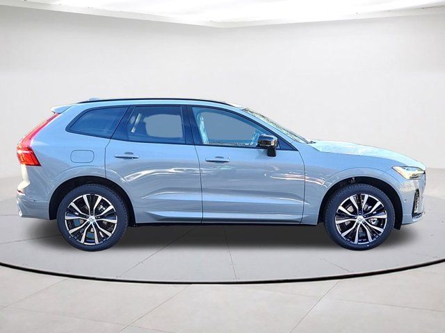 2025 Volvo XC60 Plus