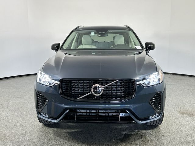 2025 Volvo XC60 Plus