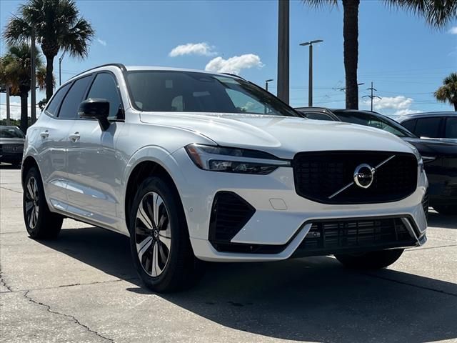 2025 Volvo XC60 Plug-In Hybrid Plus