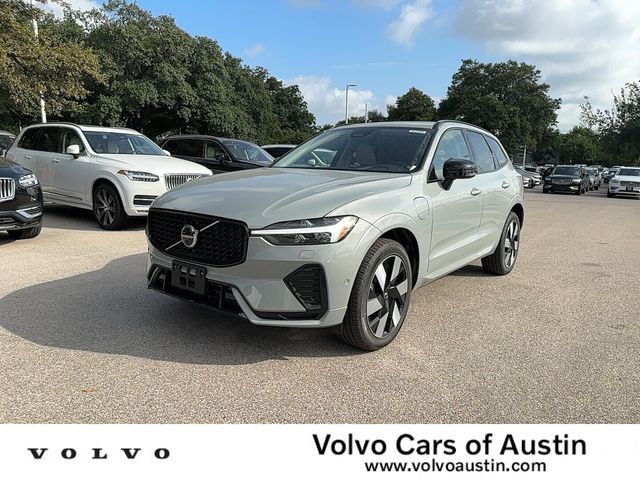 2025 Volvo XC60 Plug-In Hybrid Plus