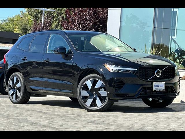 2025 Volvo XC60 Plug-In Hybrid Plus