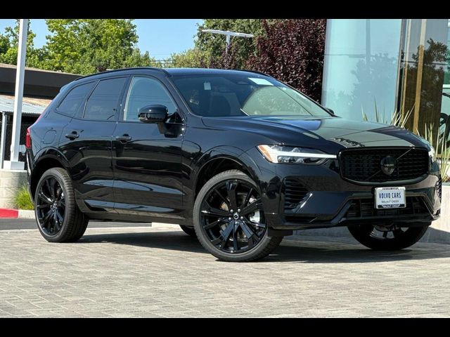 2025 Volvo XC60 Plug-In Hybrid Ultra Black Edition