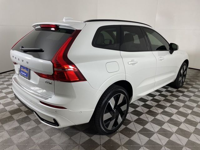 2025 Volvo XC60 Plug-In Hybrid Plus