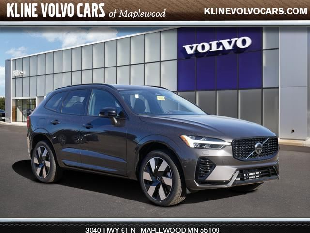 2025 Volvo XC60 Plug-In Hybrid Plus