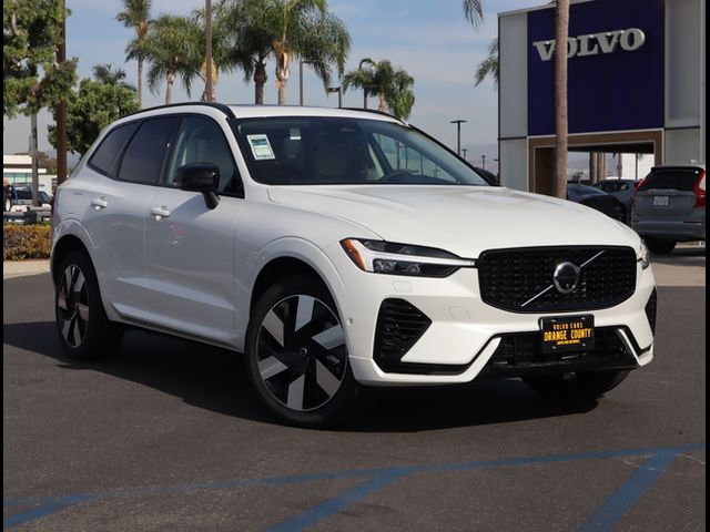 2025 Volvo XC60 Plug-In Hybrid Plus