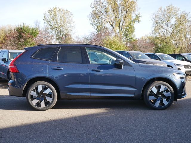 2025 Volvo XC60 Plug-In Hybrid Plus