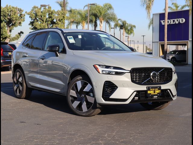 2025 Volvo XC60 Plug-In Hybrid Plus