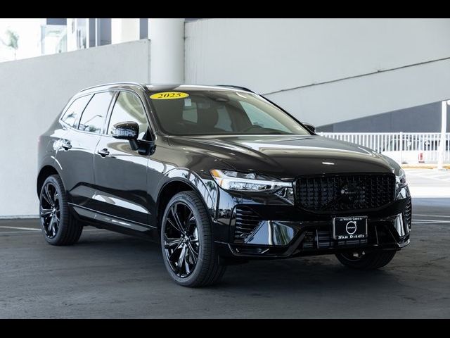 2025 Volvo XC60 Plug-In Hybrid Ultra Black Edition