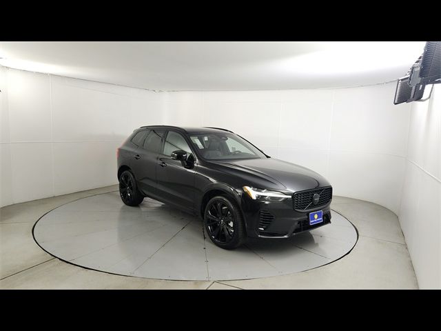 2025 Volvo XC60 Plug-In Hybrid Ultra Black Edition