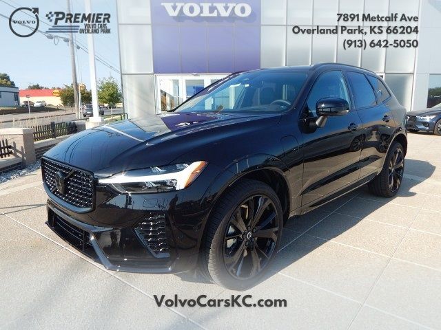 2025 Volvo XC60 Plug-In Hybrid Ultra Black Edition