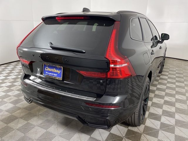 2025 Volvo XC60 Plug-In Hybrid Ultra Black Edition