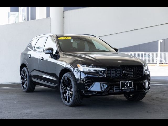 2025 Volvo XC60 Plug-In Hybrid Ultra Black Edition