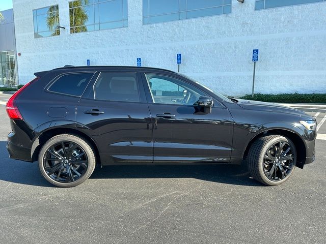 2025 Volvo XC60 Plug-In Hybrid Ultra Black Edition