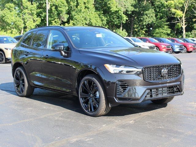 2025 Volvo XC60 Plug-In Hybrid Ultra Black Edition