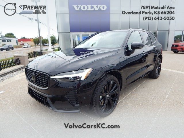 2025 Volvo XC60 Plug-In Hybrid Ultra Black Edition