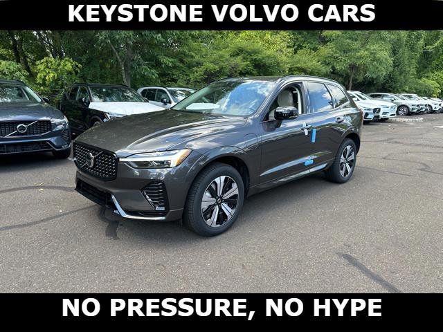 2025 Volvo XC60 Plug-In Hybrid Core