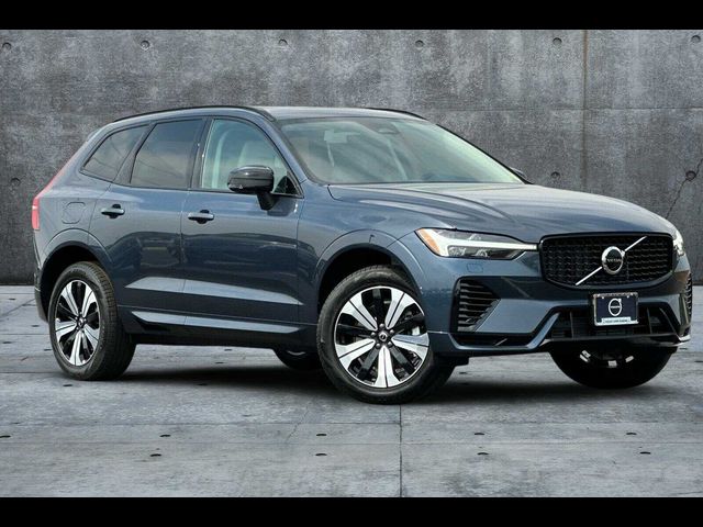 2025 Volvo XC60 Plug-In Hybrid Core