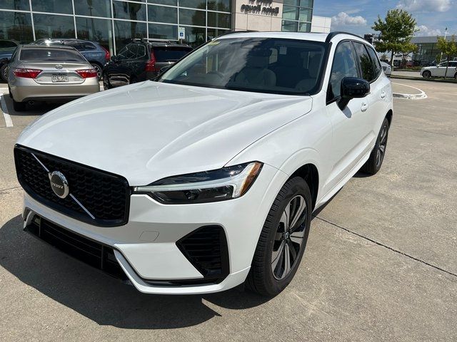 2025 Volvo XC60 Plug-In Hybrid Core