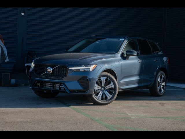 2025 Volvo XC60 Plug-In Hybrid Core