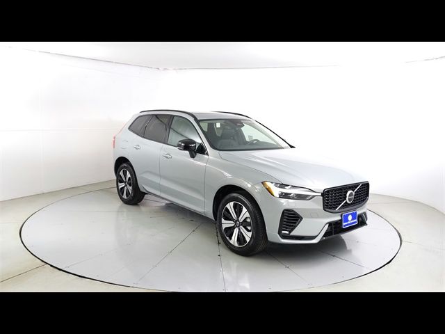 2025 Volvo XC60 Plug-In Hybrid Core