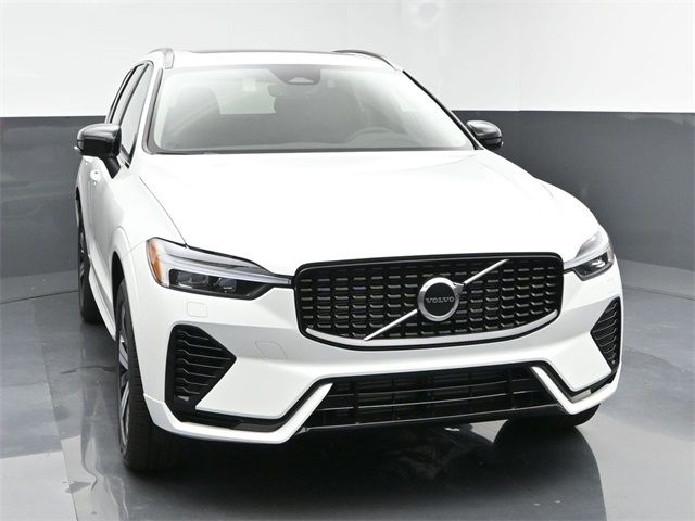 2025 Volvo XC60 Plug-In Hybrid Core