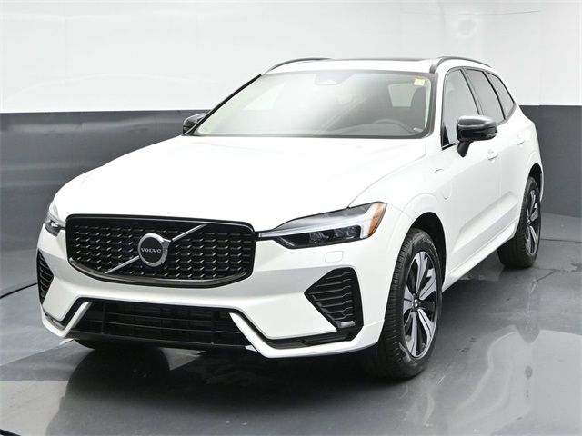 2025 Volvo XC60 Plug-In Hybrid Core