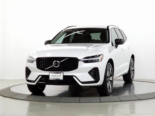 2025 Volvo XC60 Plug-In Hybrid Core