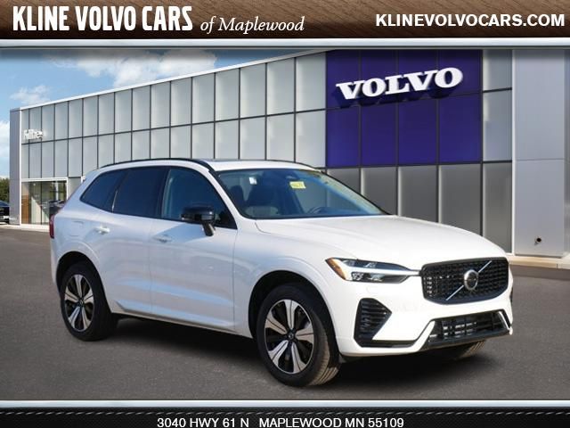 2025 Volvo XC60 Plug-In Hybrid Core