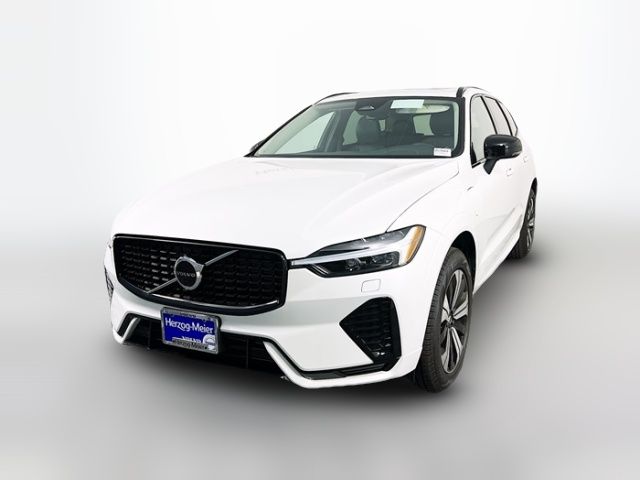 2025 Volvo XC60 Plug-In Hybrid Core