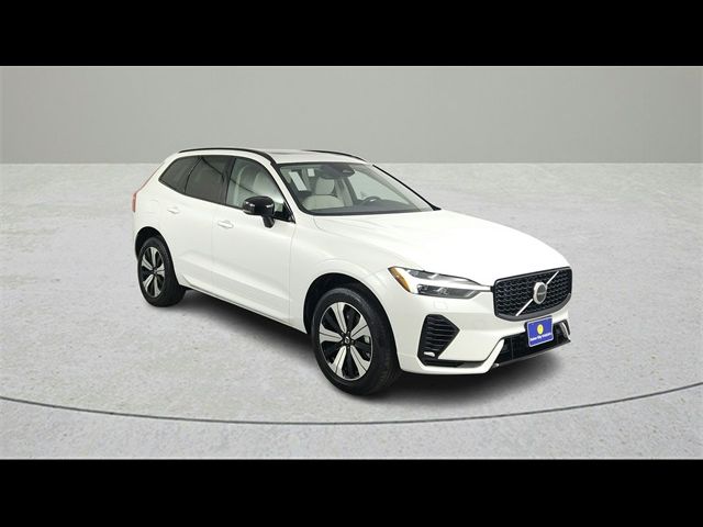 2025 Volvo XC60 Plug-In Hybrid Core