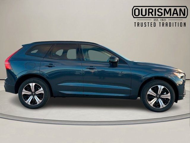 2025 Volvo XC60 Plug-In Hybrid Core