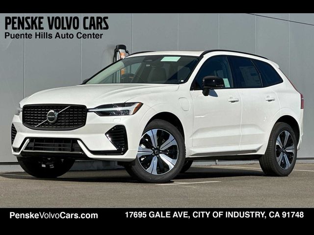 2025 Volvo XC60 Plug-In Hybrid Core