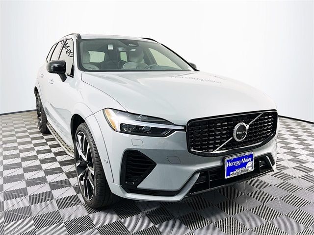 2025 Volvo XC60 Plug-In Hybrid Ultra