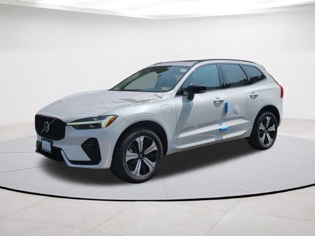 2025 Volvo XC60 Plug-In Hybrid Core