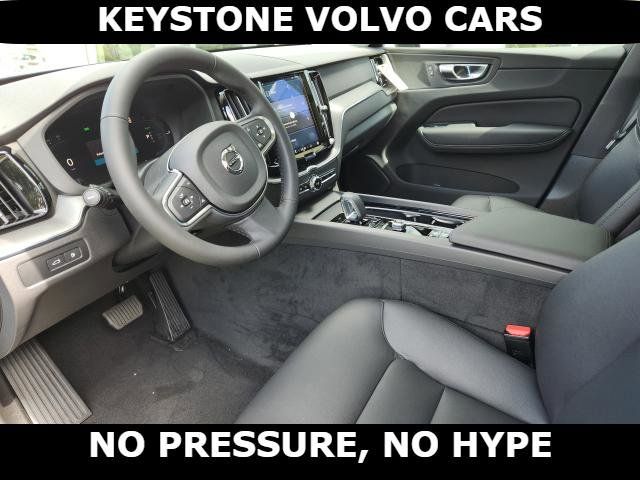 2025 Volvo XC60 Plug-In Hybrid Core