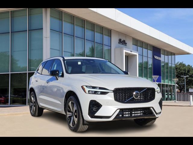 2025 Volvo XC60 Plug-In Hybrid Core