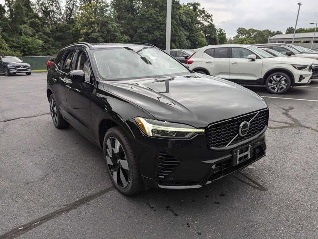 2025 Volvo XC60 Plug-In Hybrid Plus