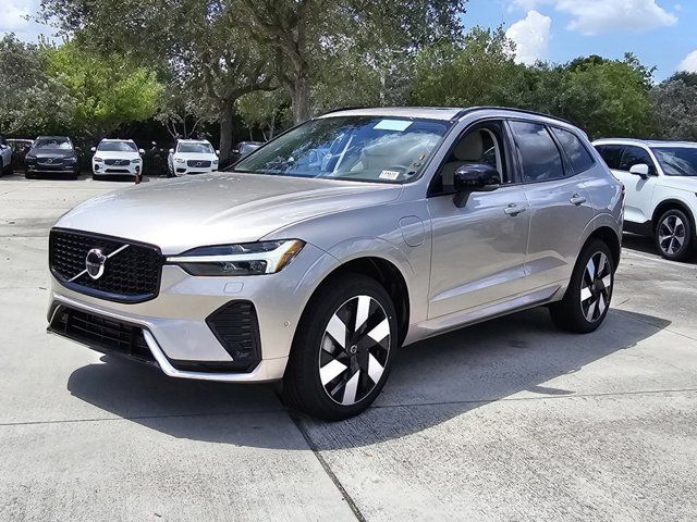 2025 Volvo XC60 Plug-In Hybrid Plus