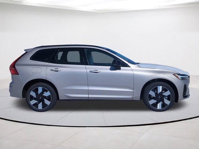 2025 Volvo XC60 Plug-In Hybrid Plus