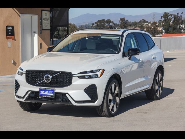 2025 Volvo XC60 Plug-In Hybrid Plus