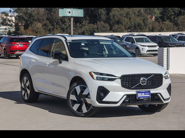 2025 Volvo XC60 Plug-In Hybrid Plus