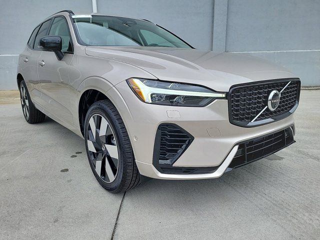 2025 Volvo XC60 Plug-In Hybrid Plus