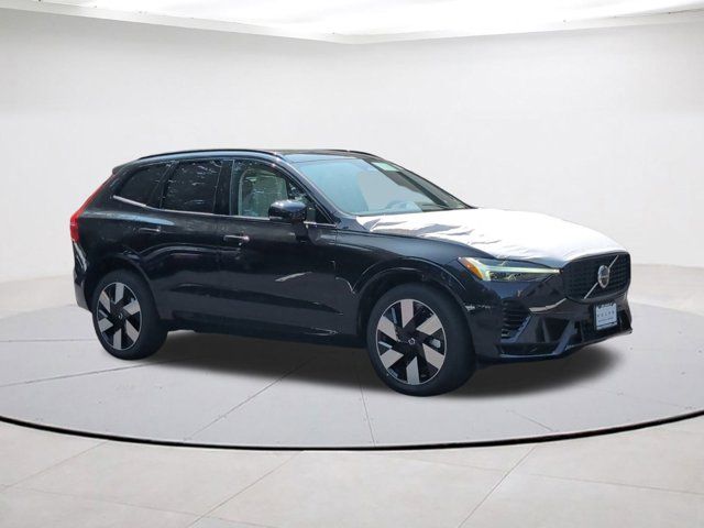 2025 Volvo XC60 Plug-In Hybrid Plus