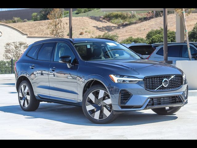 2025 Volvo XC60 Plug-In Hybrid Plus